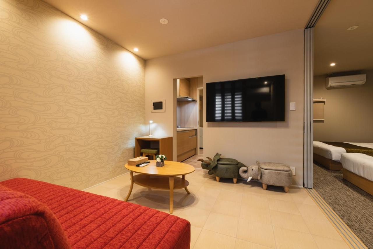 Aparthotel Grand Base Crane à Fukuoka  Extérieur photo