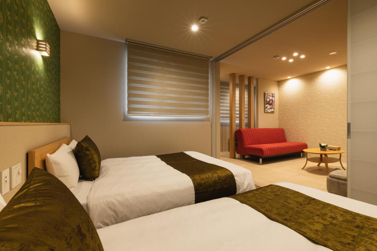 Aparthotel Grand Base Crane à Fukuoka  Extérieur photo
